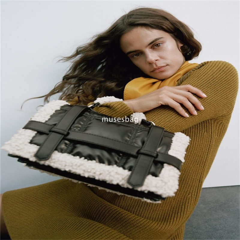 New high-end plush wool bag lamb plush grab shoulder bag velvet stitching niche design versatile cross body small square bag