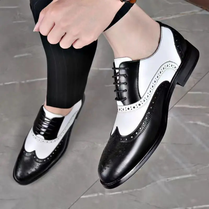 Classic Men Dress Shoes Lace Up Shoes for Men Plus Size Point Toe Business Casual Comfortable Men Formal Shoes for Wedding 250410