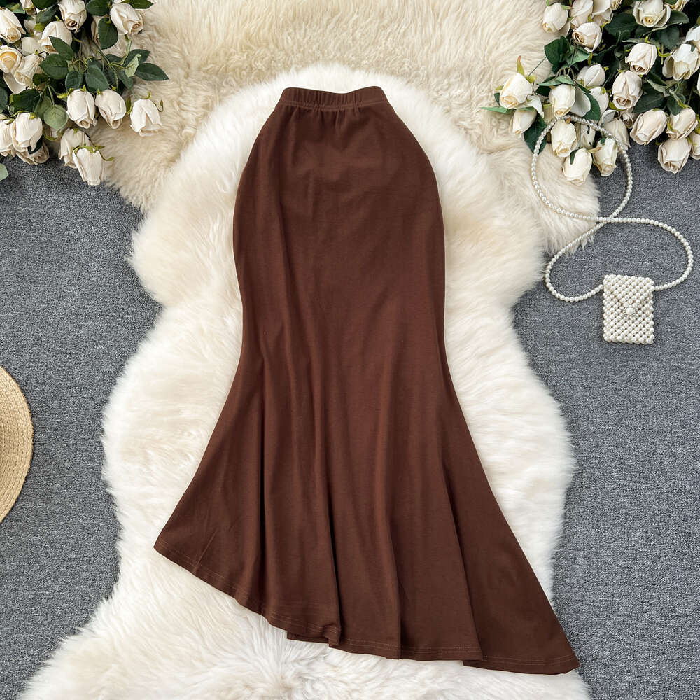 Feng 2024 Spring/Summer New Design Sense Slim Fit Skirt for Womens Unique Folded Irregular Wrapped Hip Fishtail Skirt