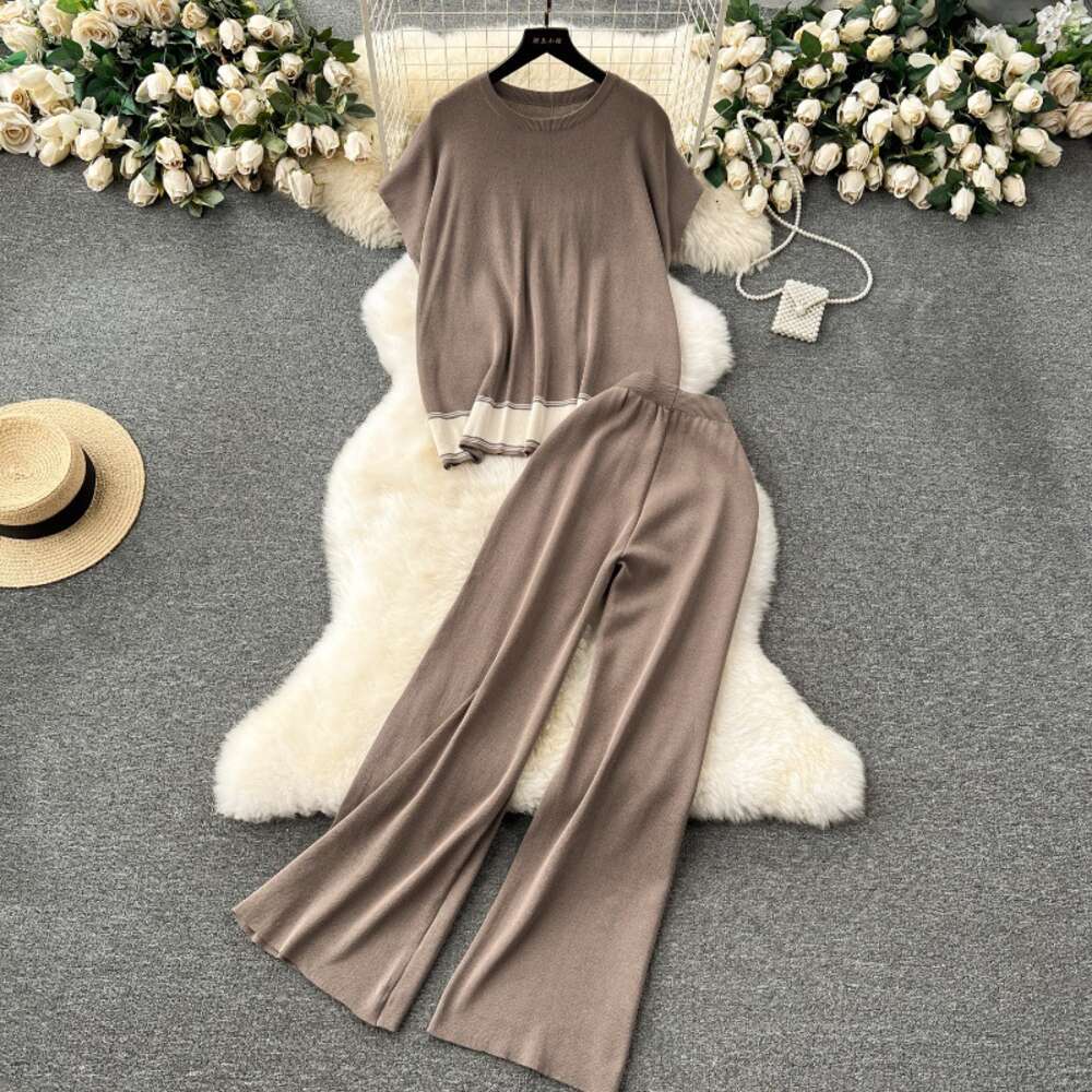 Korean style casual outfit womens short sleeved knit sweater loose and slim high waisted wide leg pants fashionable two-piece set
