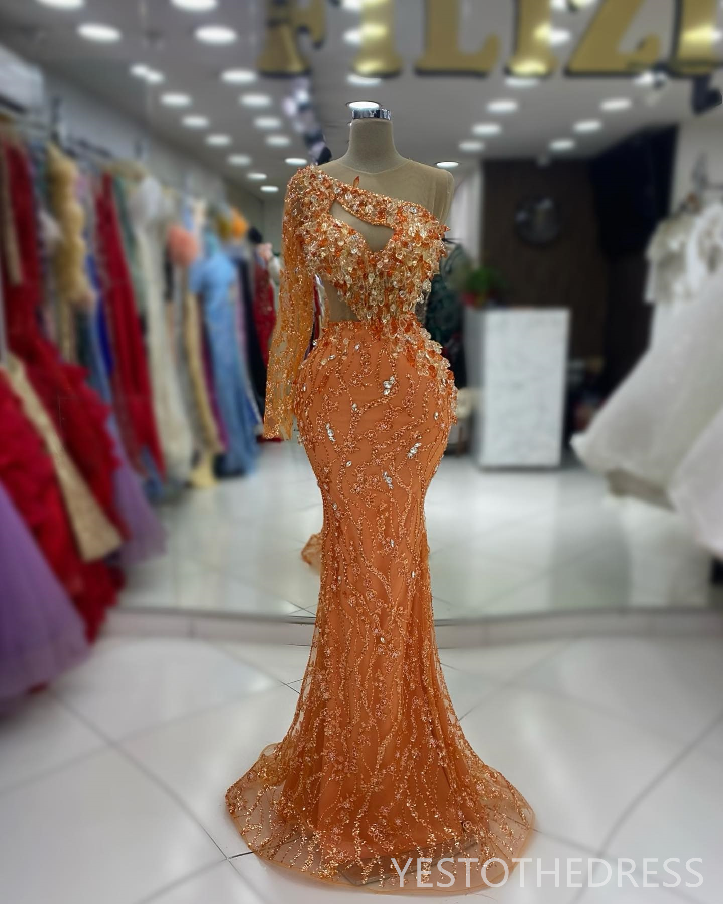 2024 Orange Prom Dress Mermaid Illusion Evening Dresses Elegant One Shoulder Long Sleeves Beaded Lace Crystals Beading Rhinestones Decorated Birthday 