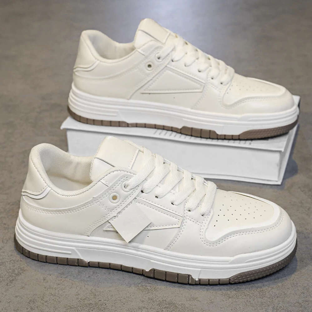 Breathable Men Skateboard Fashion Leather Casual Jogging Sports Shoes Platform Hard Wearing Walking Running Sneakers Ddmysaturn