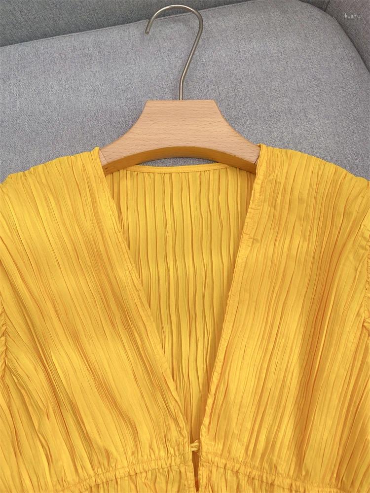 Casual Dresses Elegant Dress With Yellow Pleats V-neck High Waist Ruffled Edges 7/4 Bubble Sleeves Short Skirt That Looks White And Slim