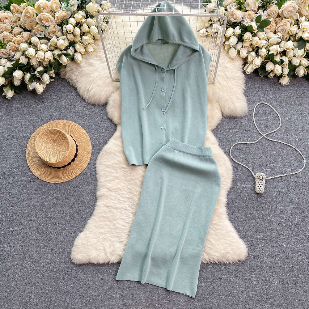 Korean version of womens casual hooded knitted cardigan loose and slim versatile hip wrapped skirt fashionable two-piece set trendy