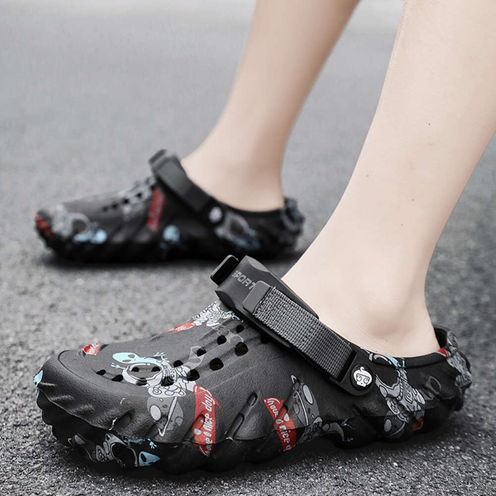 Men Slippers Fashion Comfort Beach Sandals Non Slip Garden Chef Summer Casual Shoes Nurse Doctor Shoes Flip Flops Ddmysaturn