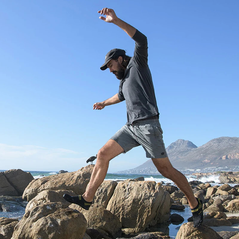 Naturelike Wading shoes quick drying beach shoes folding sandals ultra light swimming pool shoes portable Aqua shoes rubber soles 240606