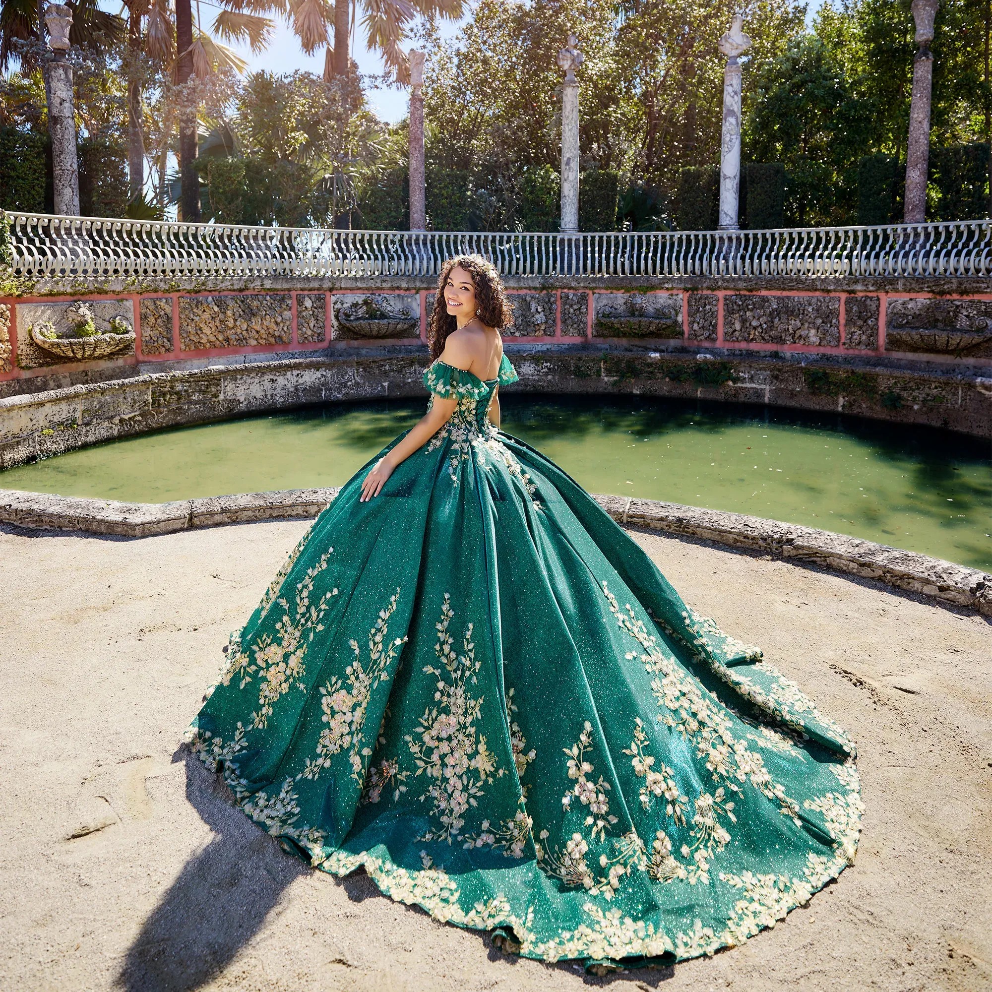 Green Mexican Quinceanera Dresses Ball Gown Sweetheart Sparkly Appliques Puffy Charro Sweet 16 Dresses 15 Anos