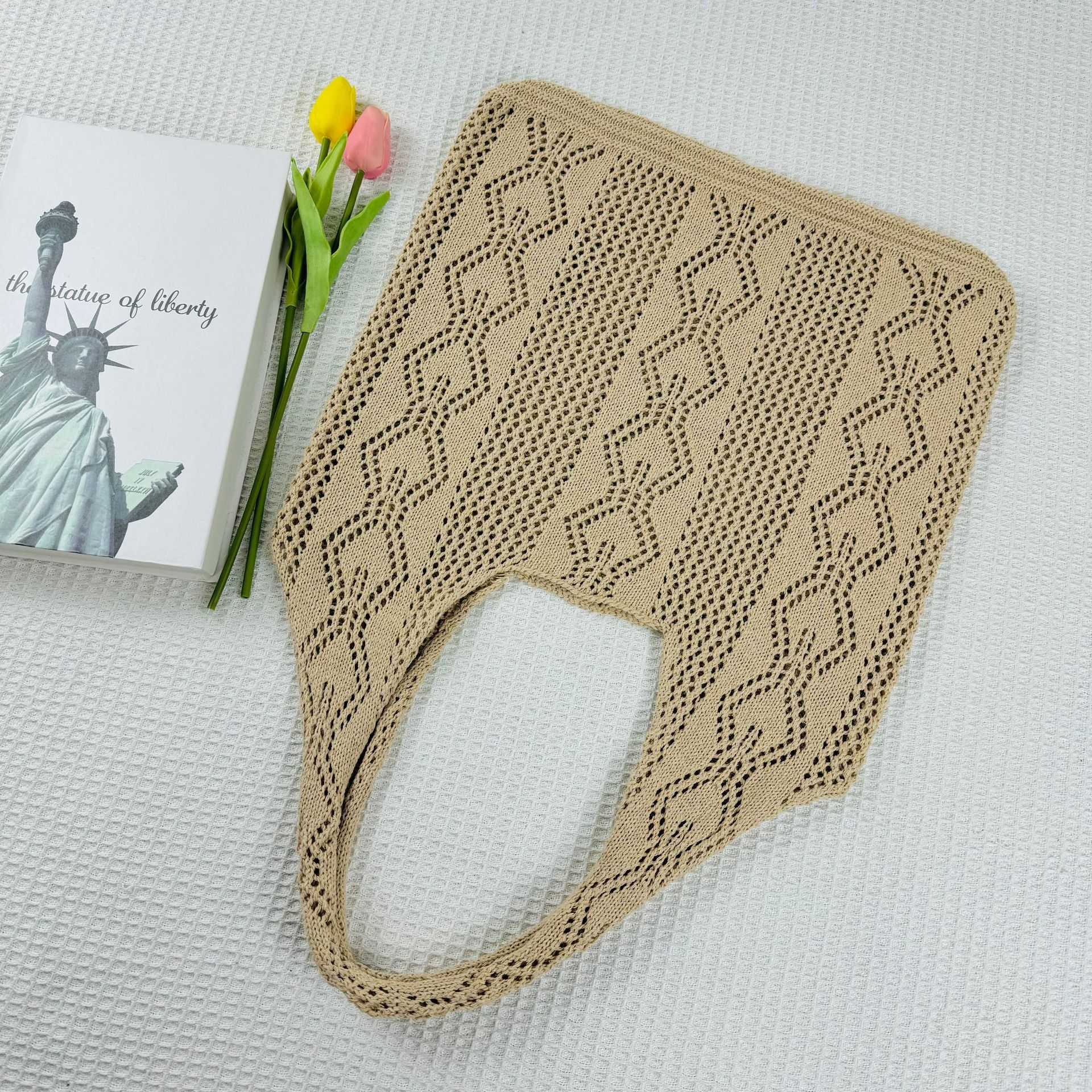 New Commuter Large Capacity Tote Bag Travel Beach Bag Knitted Bag Simple and Atmospheric Hollow Bag Bohemian Weaving Bag Shoulder Bag