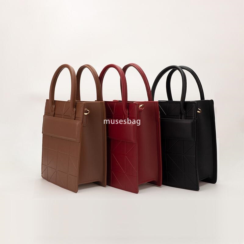 High quality new fashionable PU crossbody bag high-end and atmospheric women's handbag niche design commuting and leisure small square bag