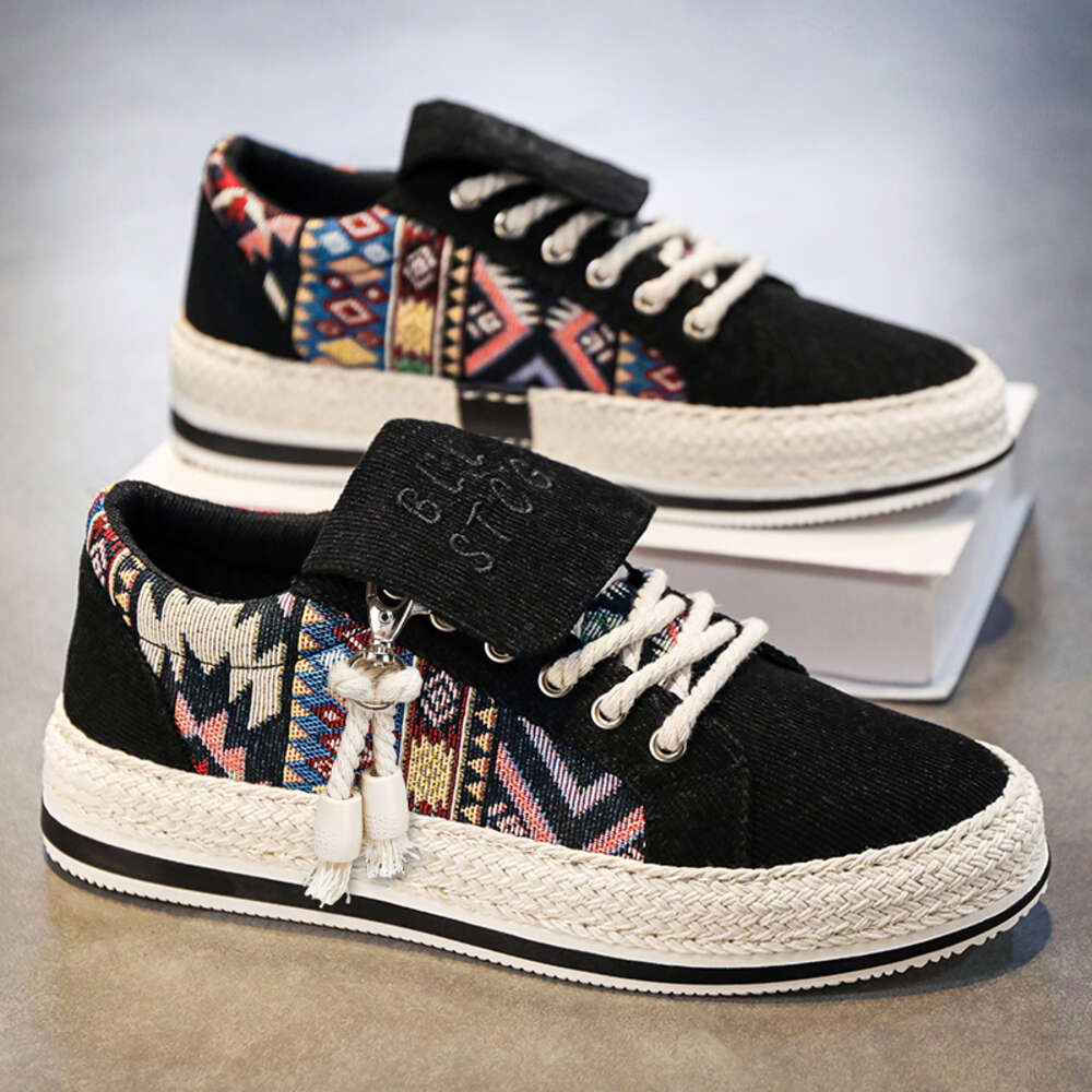 2024 New Fashion Canvas Shoes for Custom Embroidery Flip tongue Lightweight Casual Men walking shoes