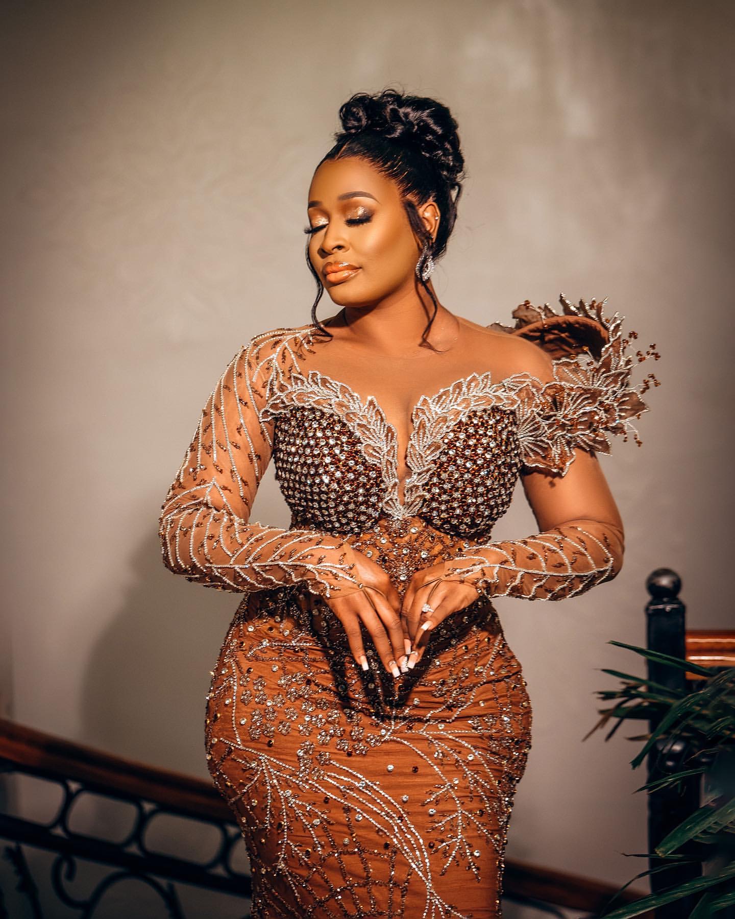 2024 Aso Ebi Plus Size Brown Mermaid Prom Dress Beaded Crystals Florals Evening Party Second Reception 50th Birthday Engagement Thanksgiving Gowns Dre