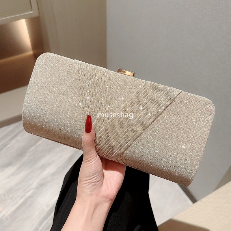 High quality women's designer from Europe and America, holding stylish and shiny banquet socialites high-end banquet bags classic chain crossbody