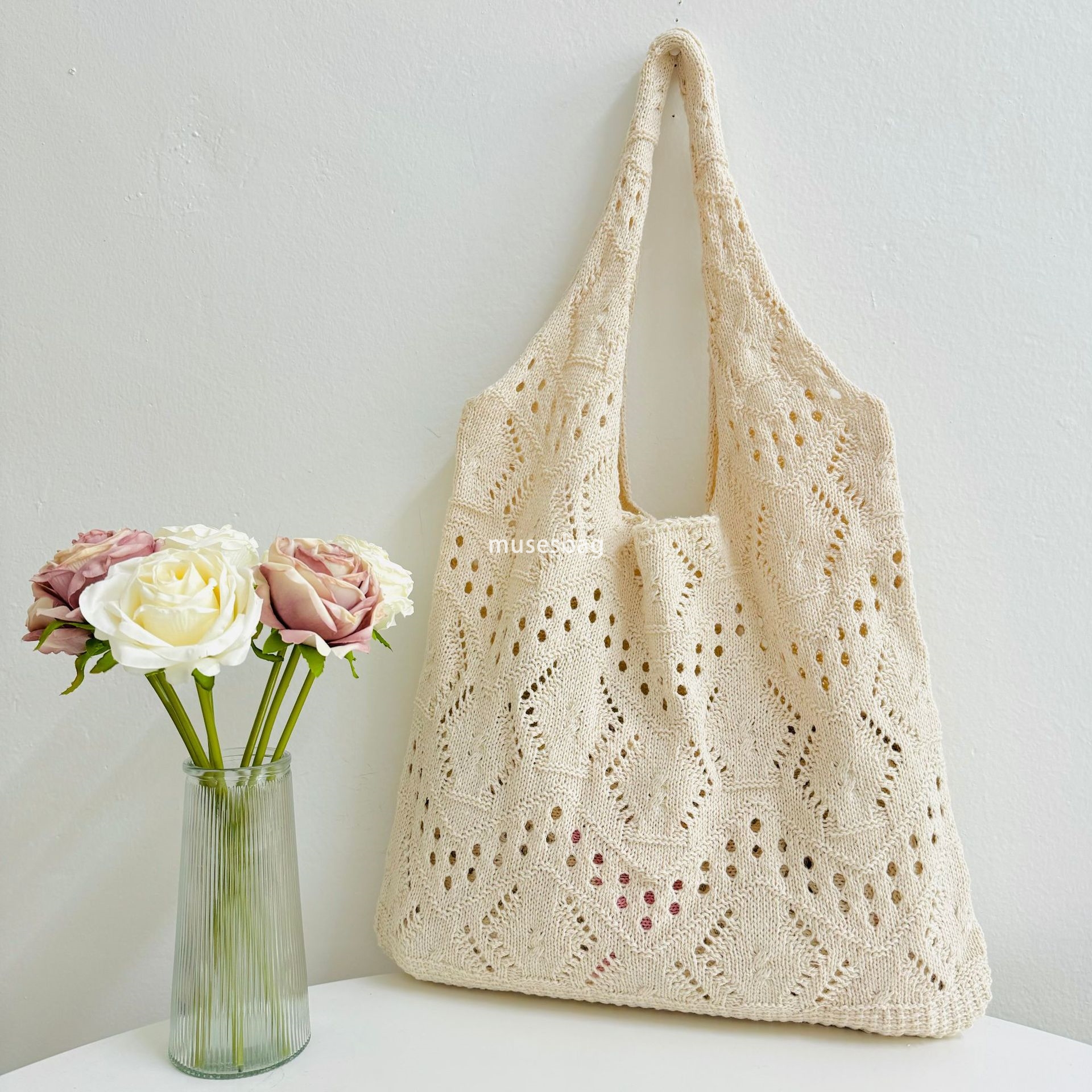 New Portable Handbag Japan and South Korea Commuter Tote Bag Travel Essential Beach Bag Knitted Bag Hollow Bag Compared to Semitic Asian Style Woven B