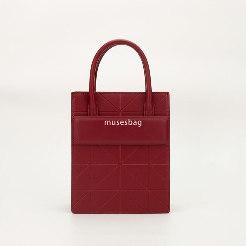 High quality new fashionable PU crossbody bag high-end and atmospheric women's handbag niche design commuting and leisure small square bag