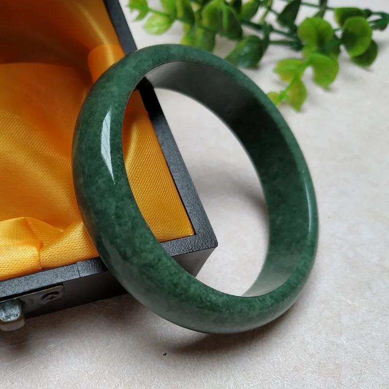 China Natural Dark Green Hand Carved Wide Jade Bracelet Fashion Boutique Jewelry Mens and Womens Guizhou Gift 240604