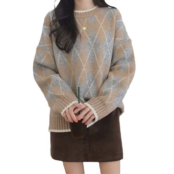 Autumn and Winter 2023 New Fashion Lingplaid Knitted Bottom Shirt Long sleeved Outerwear Female Student Sweater 221007