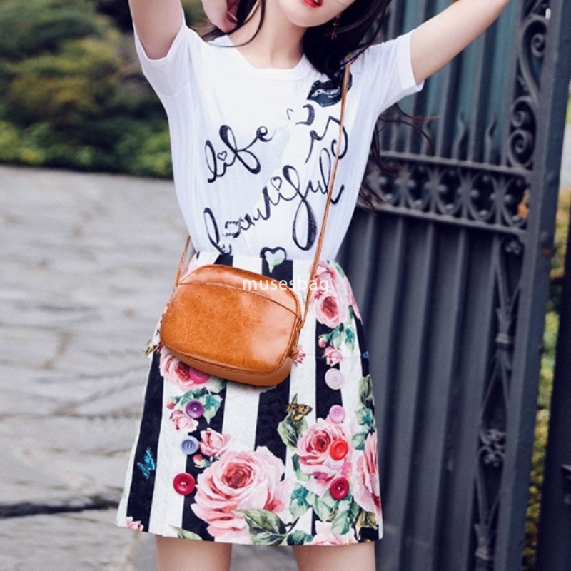 High quality women mini square bag fashionable and classic oil wax leather retro shell bag versatile and practical one shoulder crossbody bag for wome