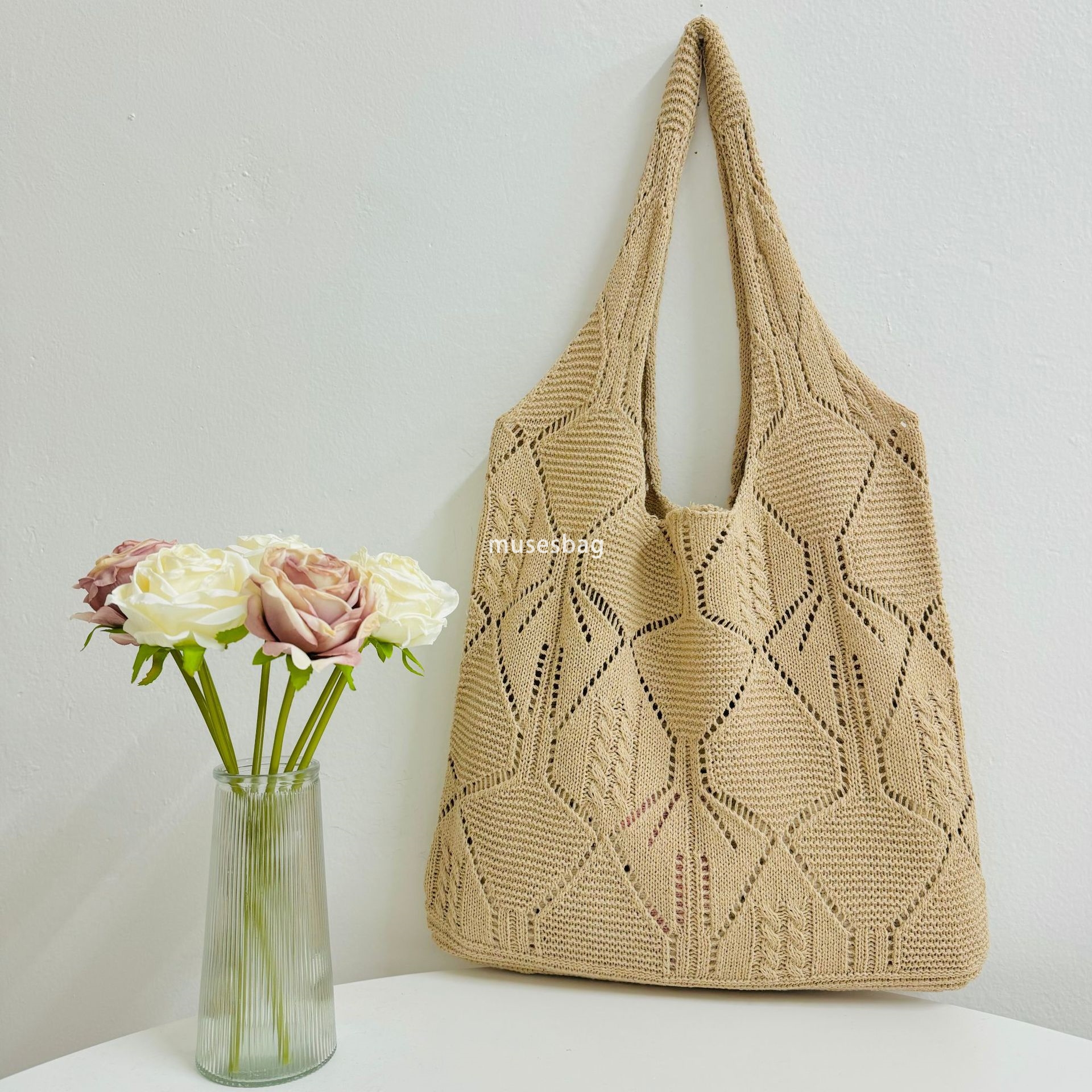 New atmospheric shopping bag commuting high-capacity tote bag travel beach bag knitted bag hollowed out bag bohemian style woven bag