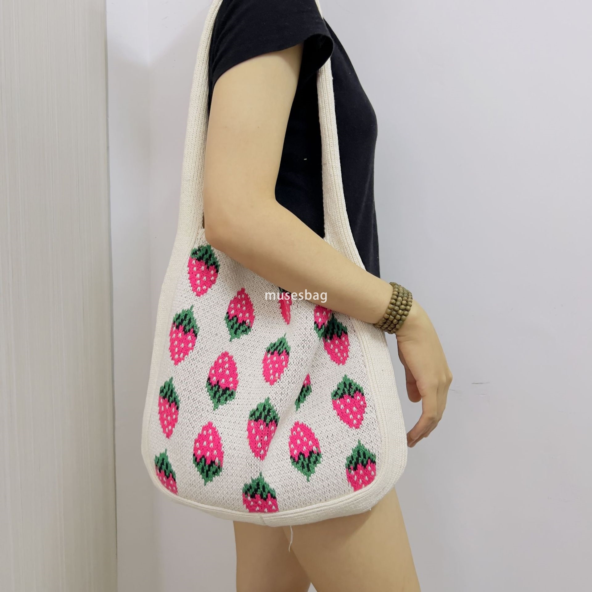 New high-quality woolen bag simple and atmospheric crossbody bag knitted bag strawberry tote bag cross-border bag shoulder bag women trend
