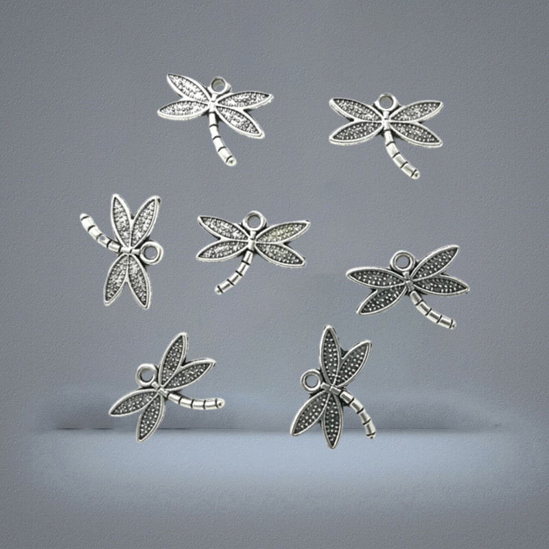 100pcs Lot Dragonfly Alloy Charms Pendants Retro Jewelry Making DIY Keychain Ancient Silver Pendant For Bracelet Earrings 14x18m