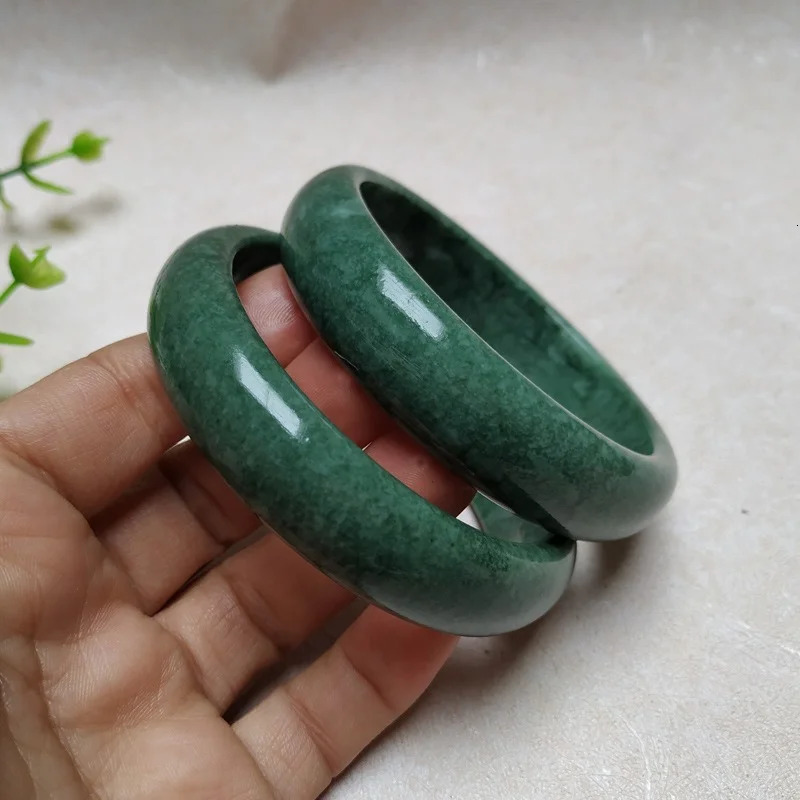 China Natural Dark Green Hand Carved Wide Jade Bracelet Fashion Boutique Jewelry Mens and Womens Guizhou Gift 240604