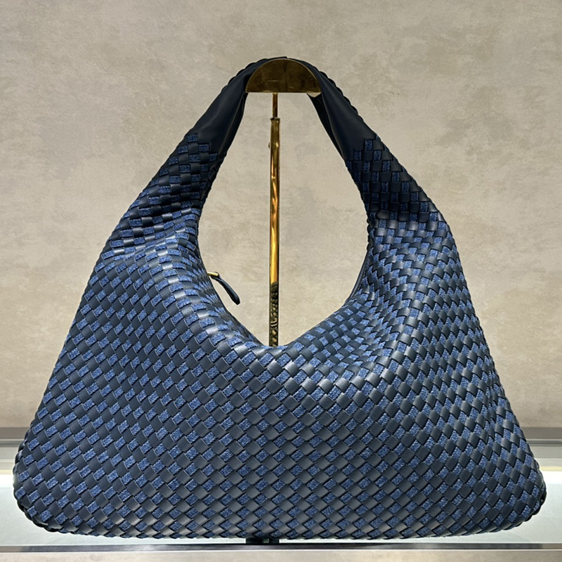 Weekender Bag Hand Bag Designer Tote Bag Halloween Large Hop Shoulder Bag Weave Hobo Bag Large Handbag Calfskin Leather Underarm Bag Internal Zipper Pocket Black