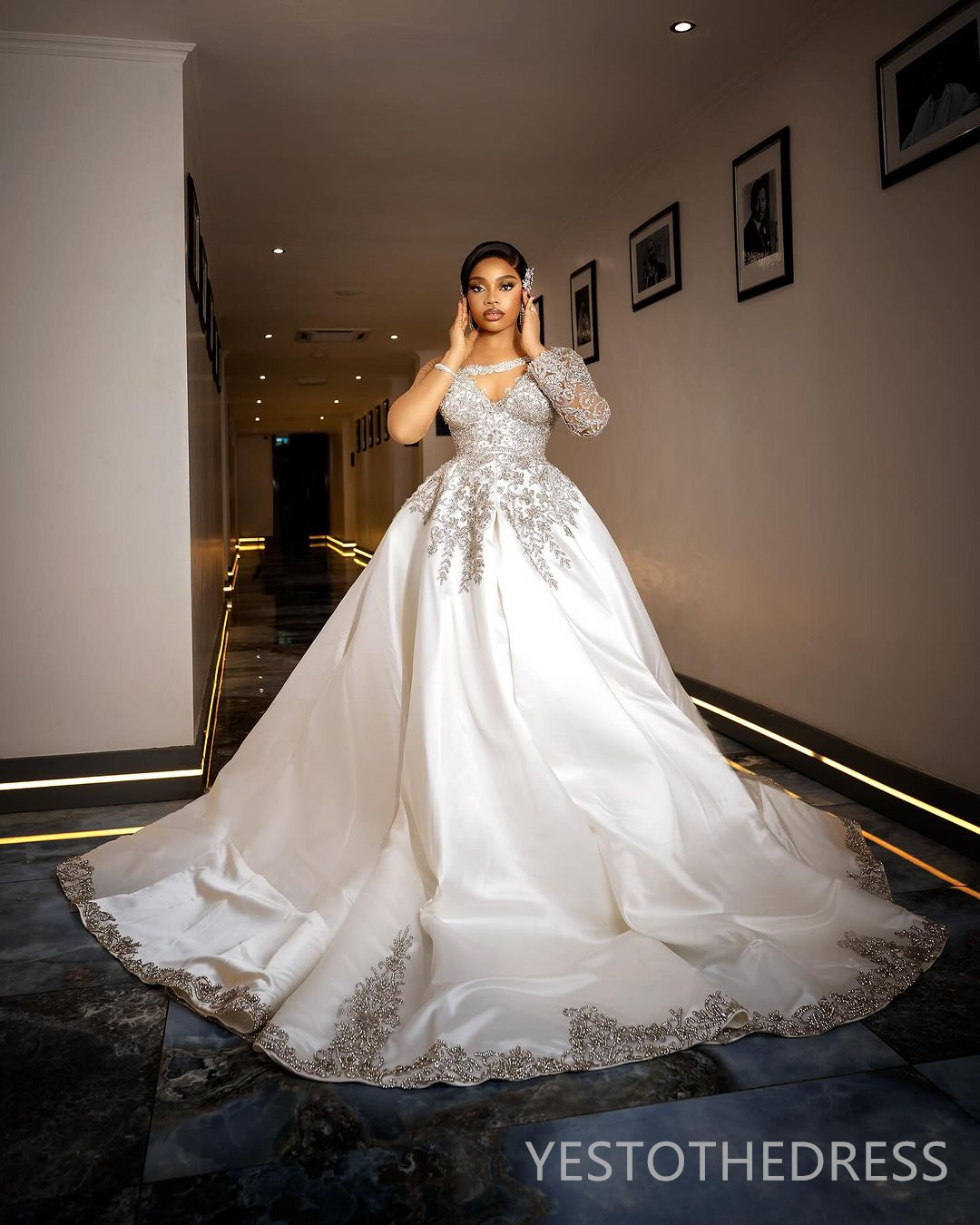 R&W 2024 African Dress Bridal for Bride Illusion Sheer Neck Long Sleeves Appliqued Beaded Rhies Crystals Satin Wedding Gowns For Marriage D267