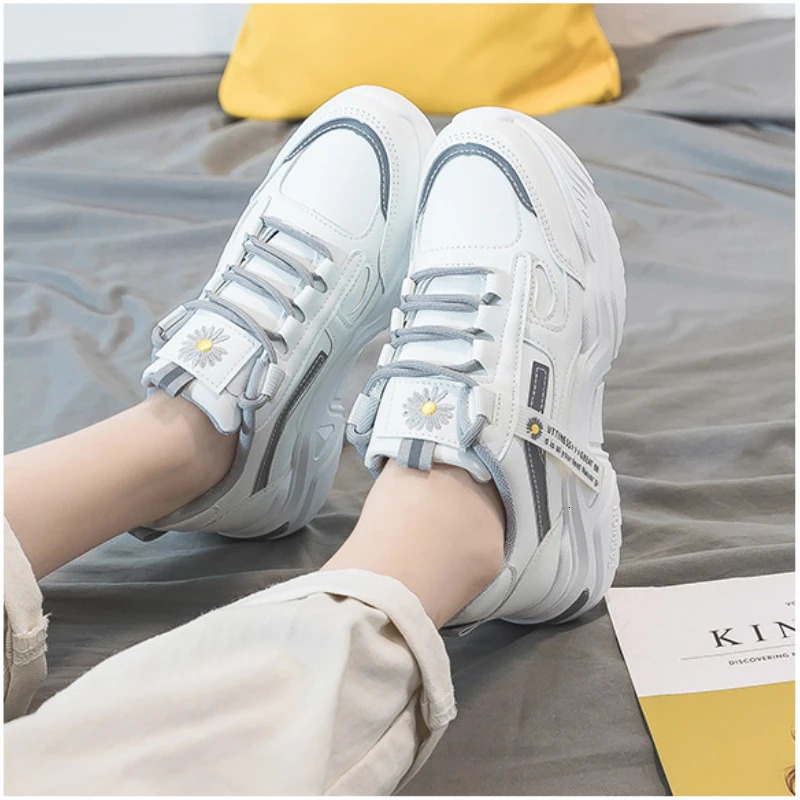 Running Shoes Fashion Platform Autumn PU Leather Woman Thick Sole Casual Sneakers Youth Girls Students Trainers Lace-up