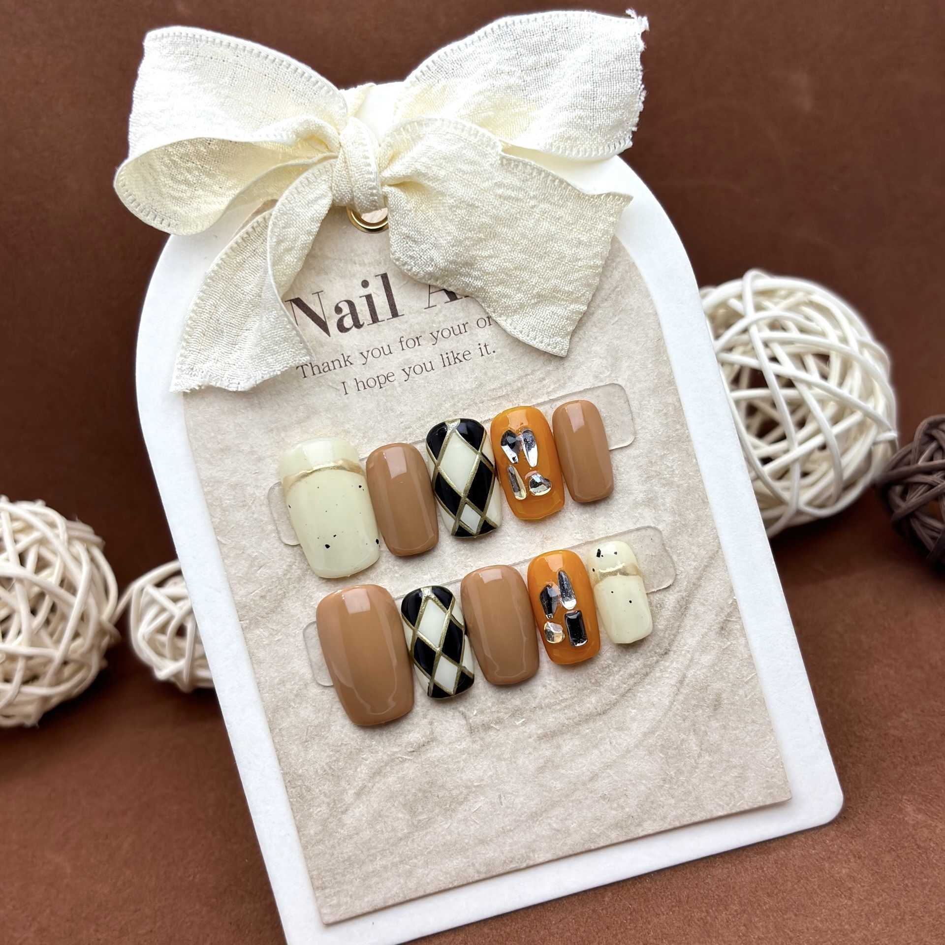 Girls False Nails Chessboard plaid handmade wearing armor hand drawn broken diamonds minimalist medium length handmade phototherapy nail patches strai