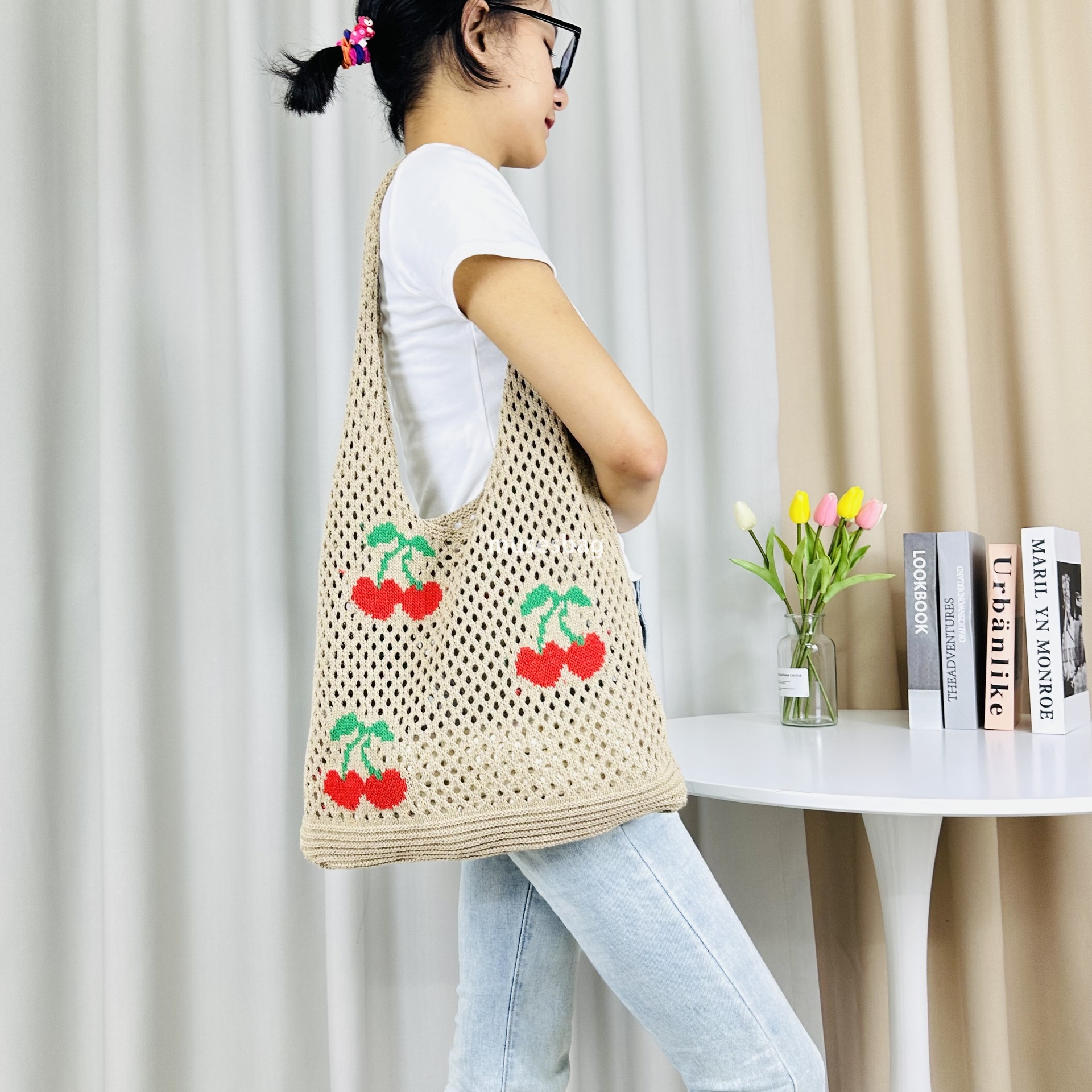 Commuter essential niche design new ins bags for cross-border exclusive knitted bags woven bags large capacity tote bags cherry shoulder bags