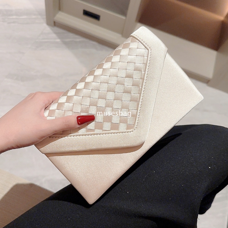 Designer Women's High Quality Women's Leather Dinner Bag Celebrity Style Diamond Plaid Flap Handheld Simple Dress Bag Banquet Handbag