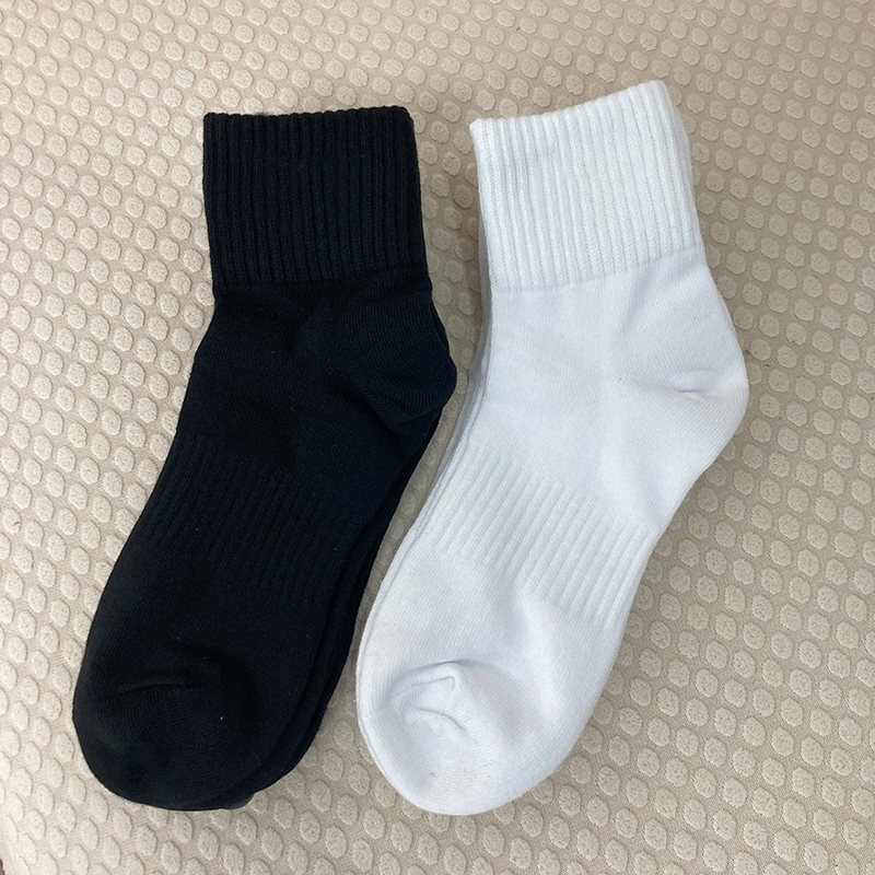 mens socks Women High Quality Cotton All-match classic Ankle Letter Breathable black and white Football basketball Sports Sock Wholesale Uniform size Christmas