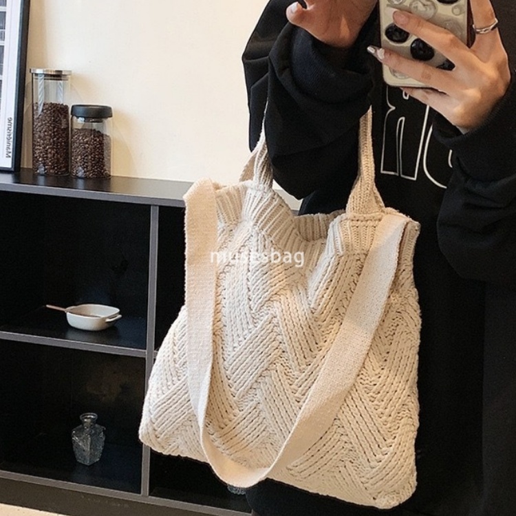 High quality niche design new knitted bag woven bag shoulder bag large capacity tote bag bohemian style crossbody bag women's bag