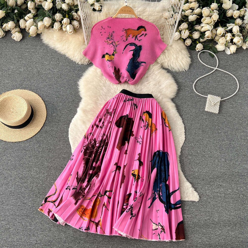 Three Mansion Print Set Spring/Summer Fashion Instagram Style Womens Loose Short sleeved Top High Waist Hundred pleats Half skirt Two piece Set
