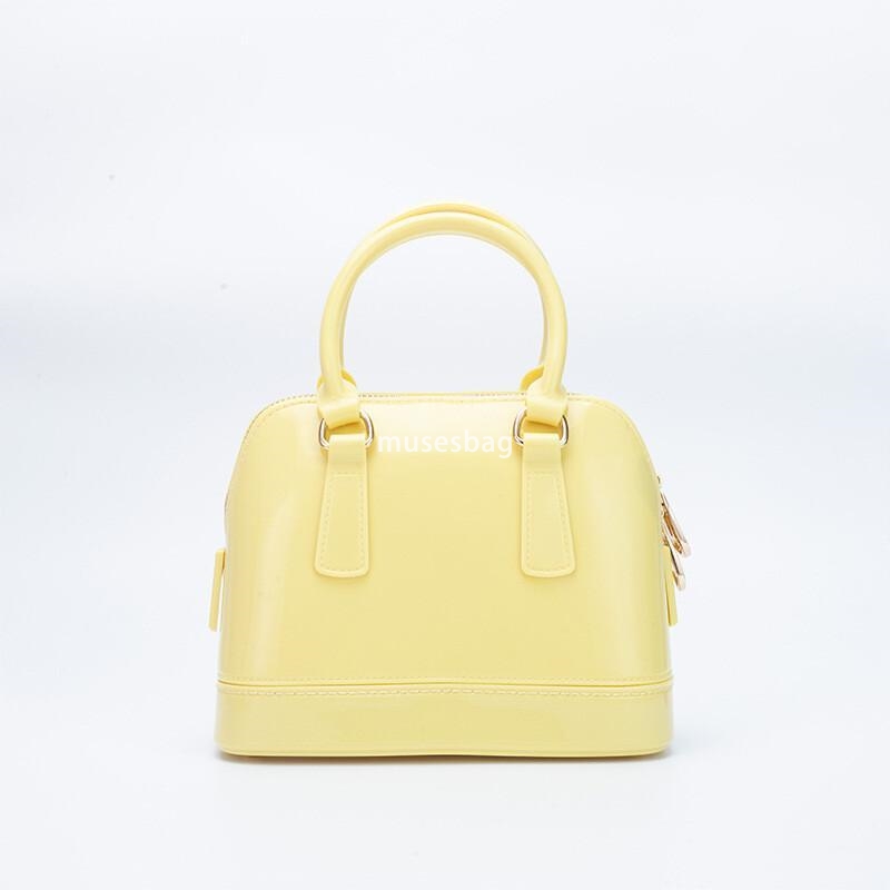 Advanced Fashion Design PVC Jelly Bag New Versatile Zipper Crossbody Bag Women's Commuting Portable Shell Shoulder Bag