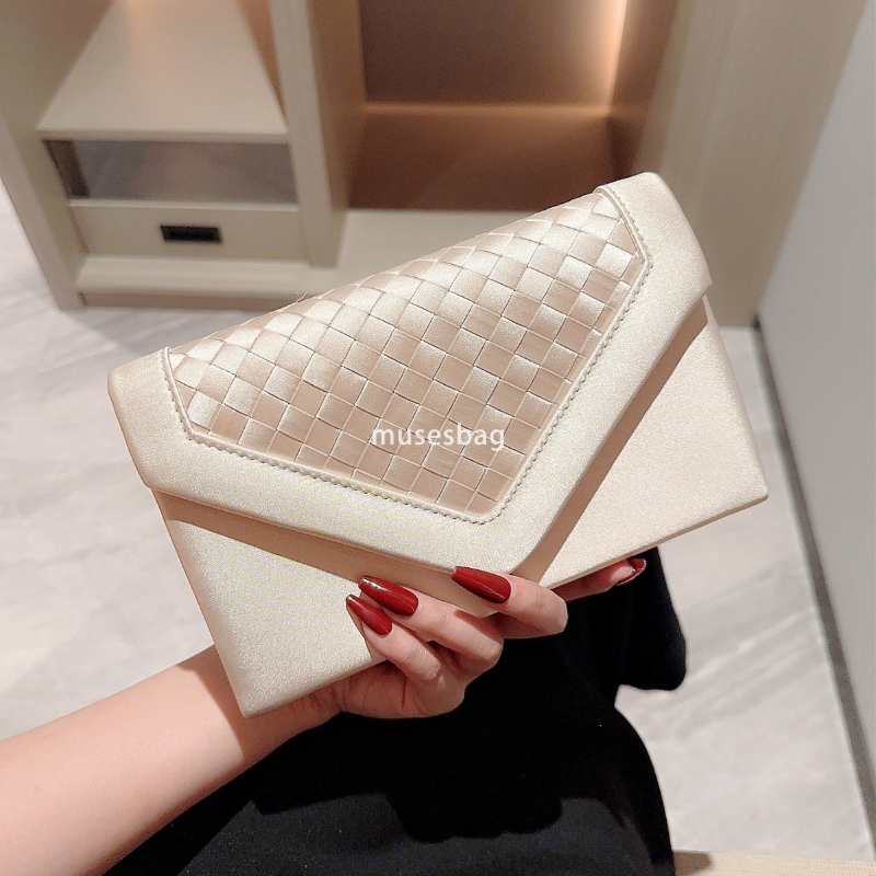 Designer Women's High Quality Women's Leather Dinner Bag Celebrity Style Diamond Plaid Flap Handheld Simple Dress Bag Banquet Handbag