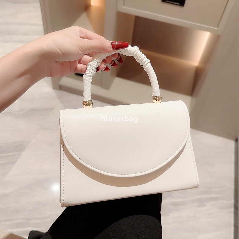 Designer Ladies Fashion Women's Dinner Bag Celebrity Design Light Luxury Handheld Bag Versatile Simple Chain Single Shoulder Crossbody Bag
