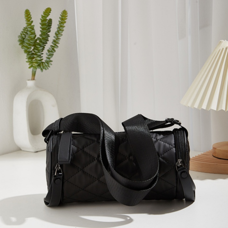 New Women's Bag Versatile Solid Color Cylinder Bag Oxford Embroidered Thread Diamond Grid Underarm Bag Single Shoulder Crossbody Bag