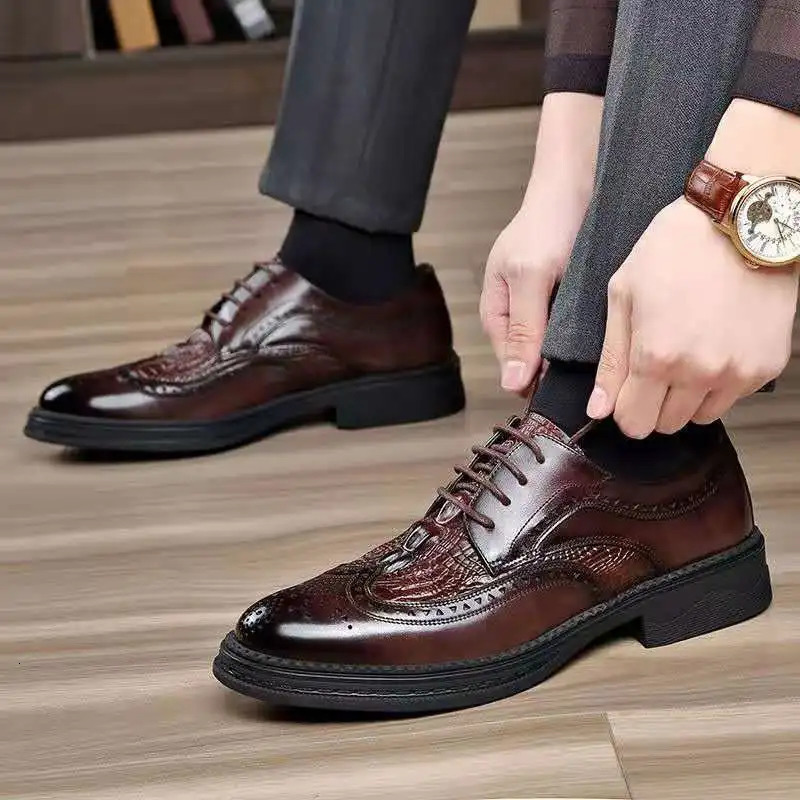 Genuine Leather Gentleman Dress Shoes Men Brogues Oxford Shoes Quality Suit Shoes for Men Classic Mens Business Leather Shoes 240607