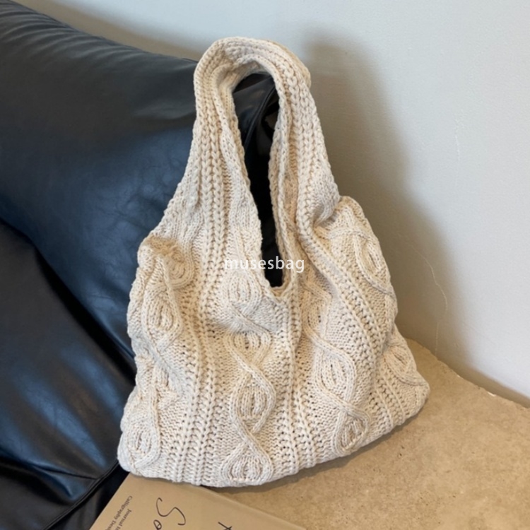 New woolen knitted bag with diamond shaped woven bag single shoulder bag large capacity commuting tote bag bohemian style
