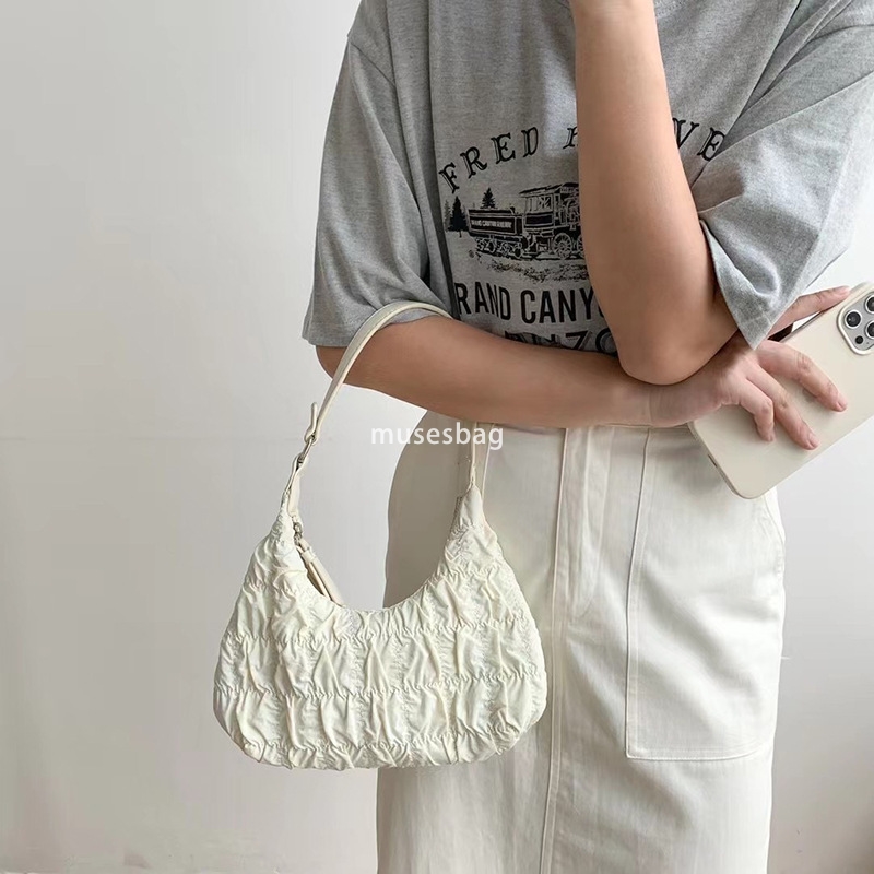 Instagram minimalist pleated underarm bag puff bag new high-end and fashionable bag spicy girl cloud carrying shoulder bag