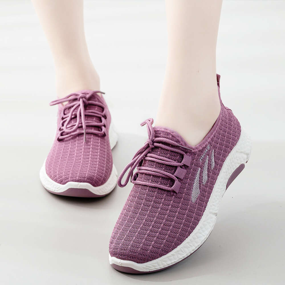 Sports for women in spring/summer 2024, new mother's women's casual walking shoes, running and flying weaving shoes ddmythur