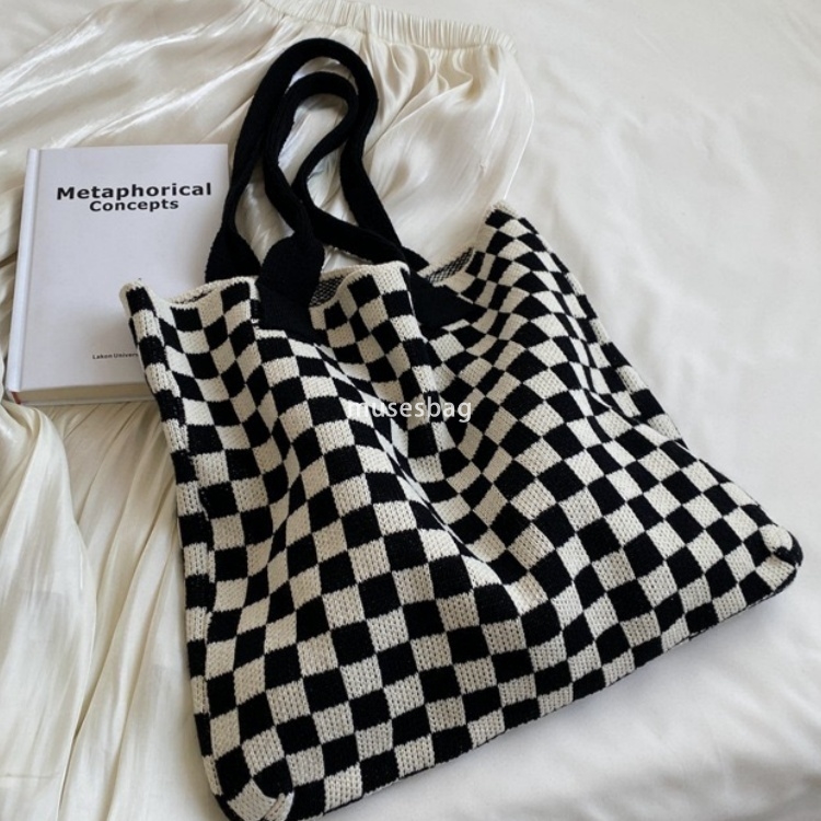 New Instagram Two tone Combination High Quality Bag Knitted Bag Fashionable Shoulder Bag Black and White Checkered Bag Large Capacity Tote Bag Retro