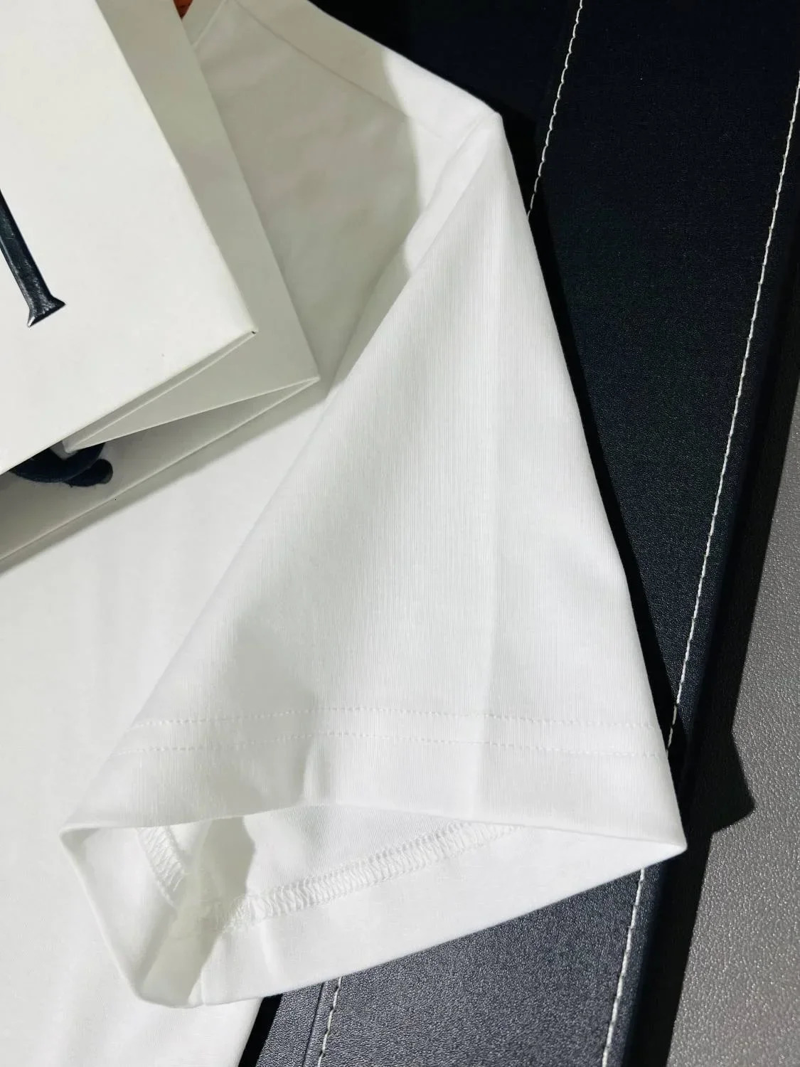 Mens and womens cotton casual T-shirt breathable and quick drying odorless anti-itch American size basic Summer 240530