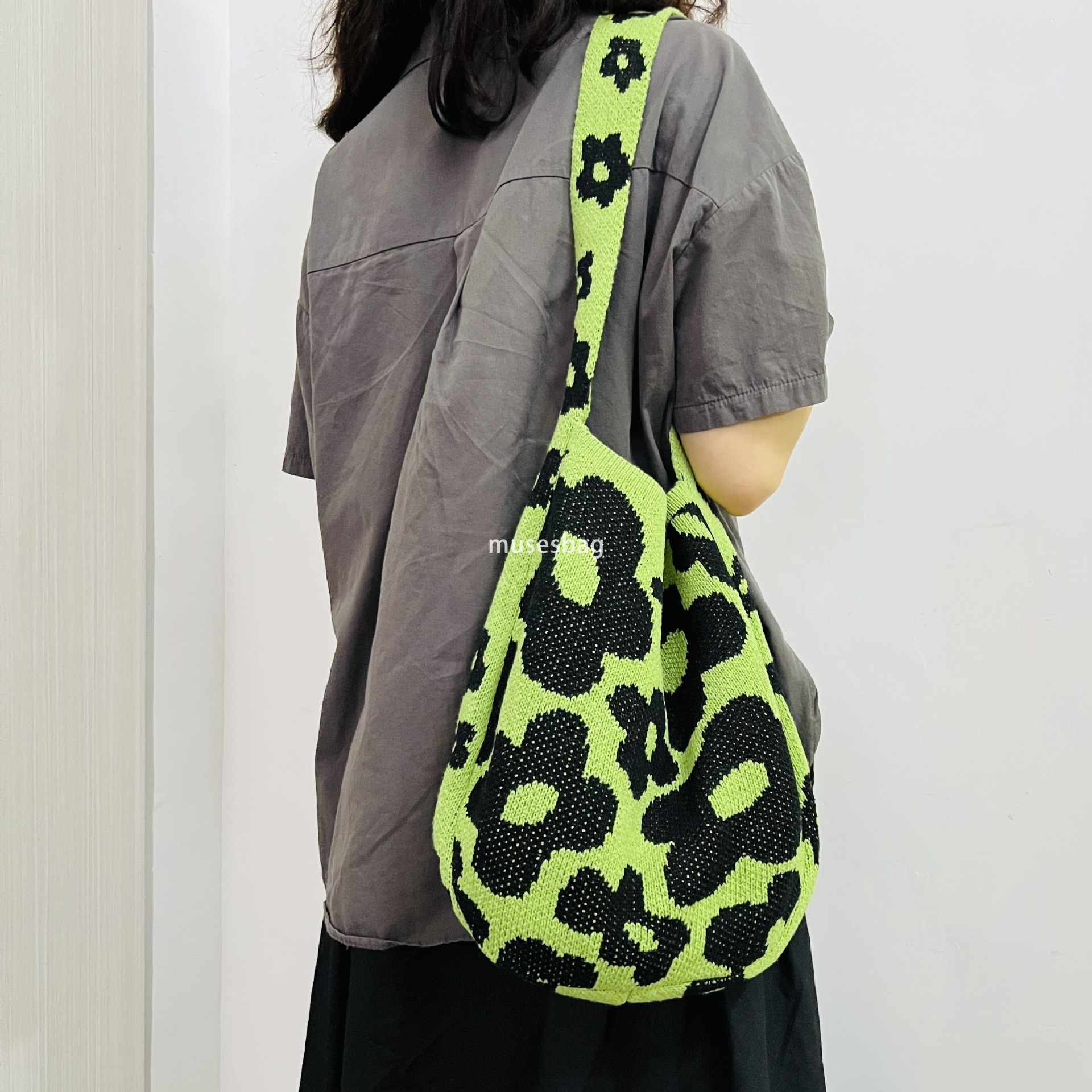 New woolen knitted bag woven bag two-color splicing large capacity tote bag bohemian style crossbody bag flower bag women bag