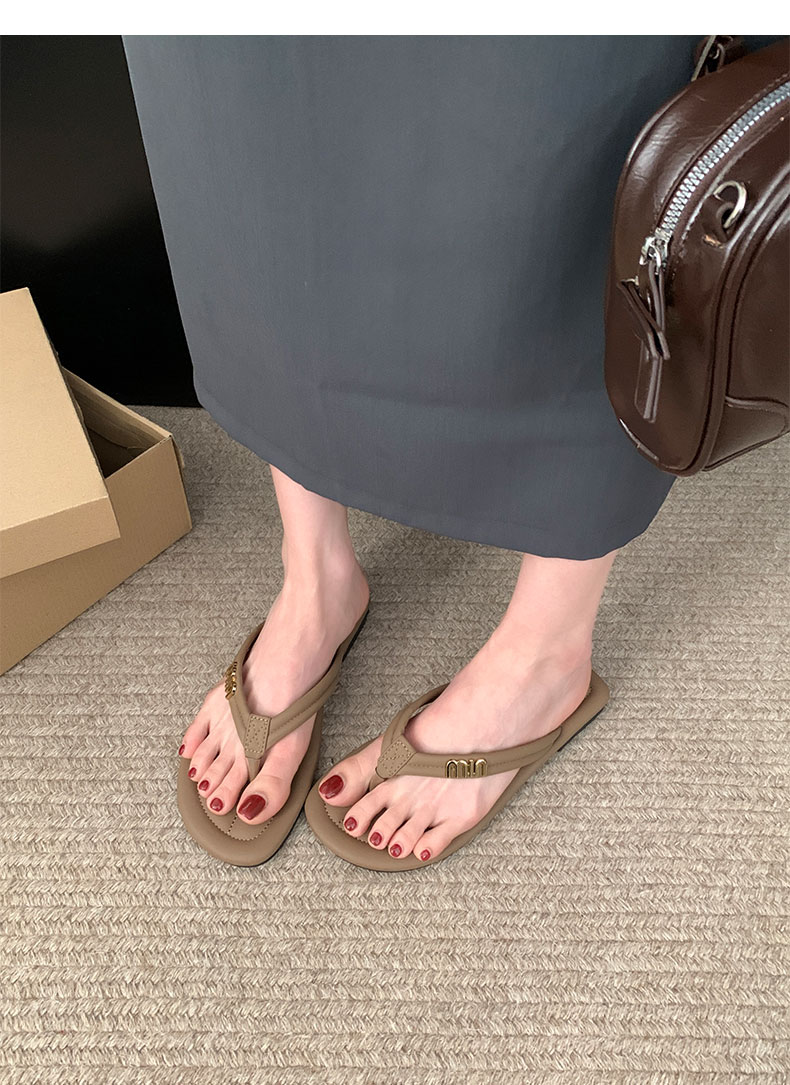 Designer Women Slipper Beach Non-slip Summer Fashion Flip-ps Classic Letter Decorative Sandals