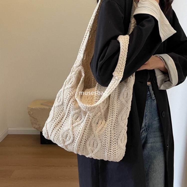 New woolen knitted bag with diamond shaped woven bag single shoulder bag large capacity commuting tote bag bohemian style