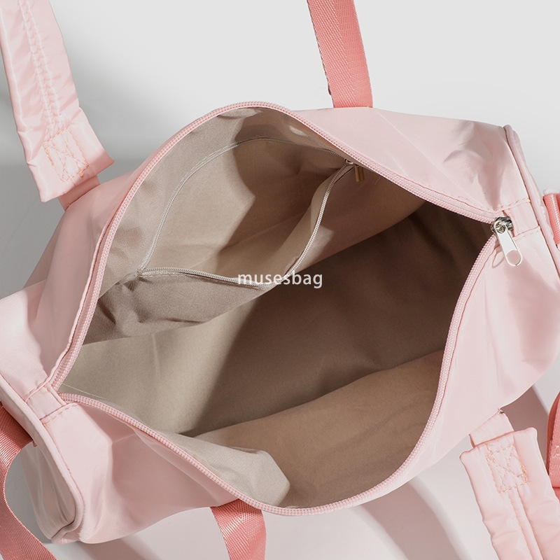 New minimalist and atmospheric peach powder large capacity short distance travel bag minimalist and fashionable versatile sports and fitness bag