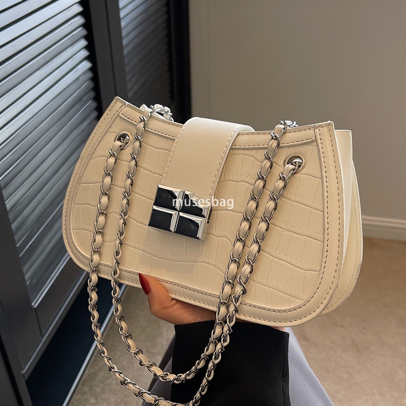 High quality handbag for women summer new niche design chain crossbody bag for women commuting single shoulder underarm bag