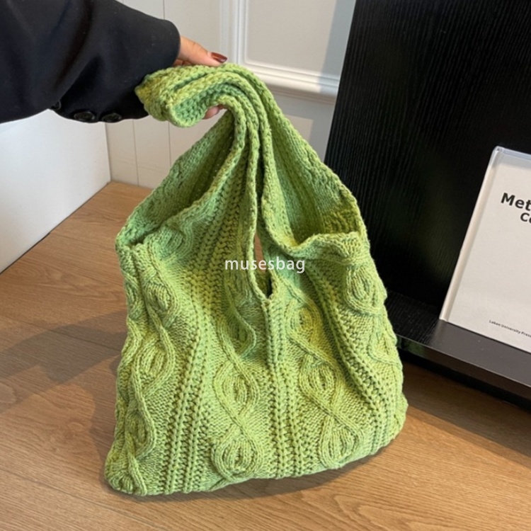 New woolen knitted bag with diamond shaped woven bag single shoulder bag large capacity commuting tote bag bohemian style